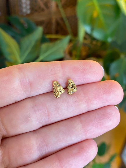 Vintage Solid 20k & 14k Yellow Gold Nugget Stud Earrings
