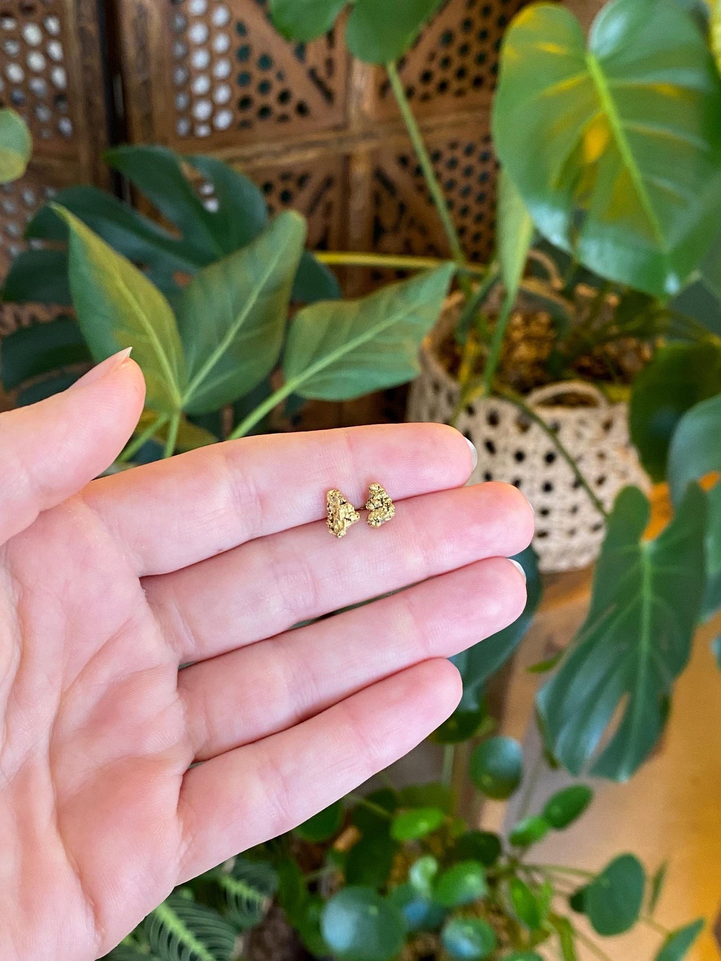 Vintage Solid 20k & 14k Yellow Gold Nugget Stud Earrings