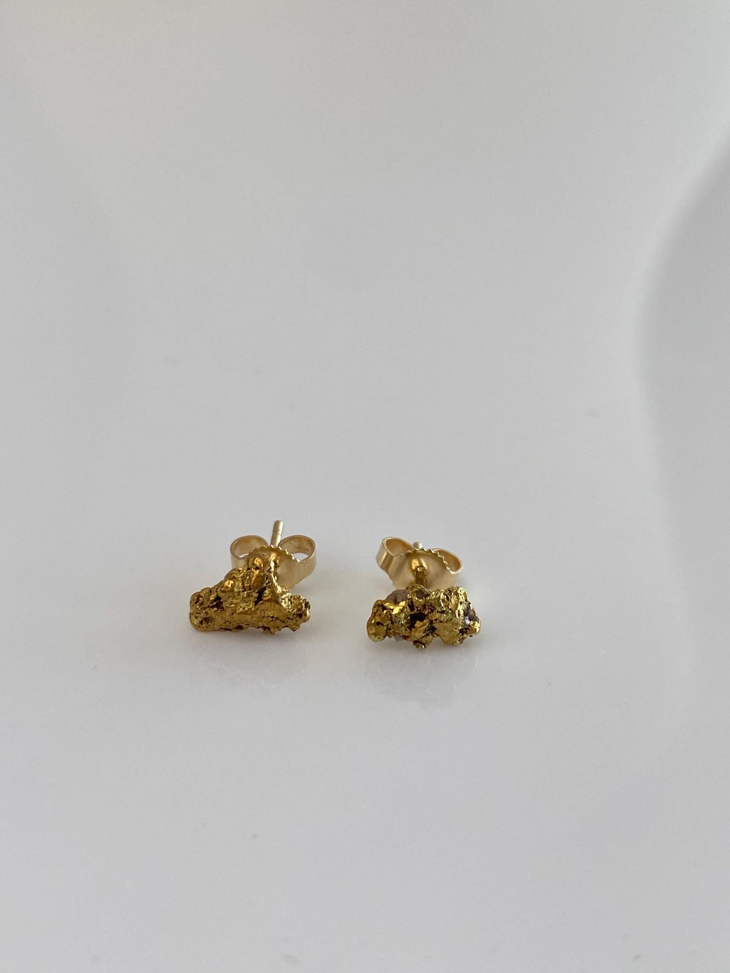 Vintage Solid 20k & 14k Yellow Gold Nugget Stud Earrings