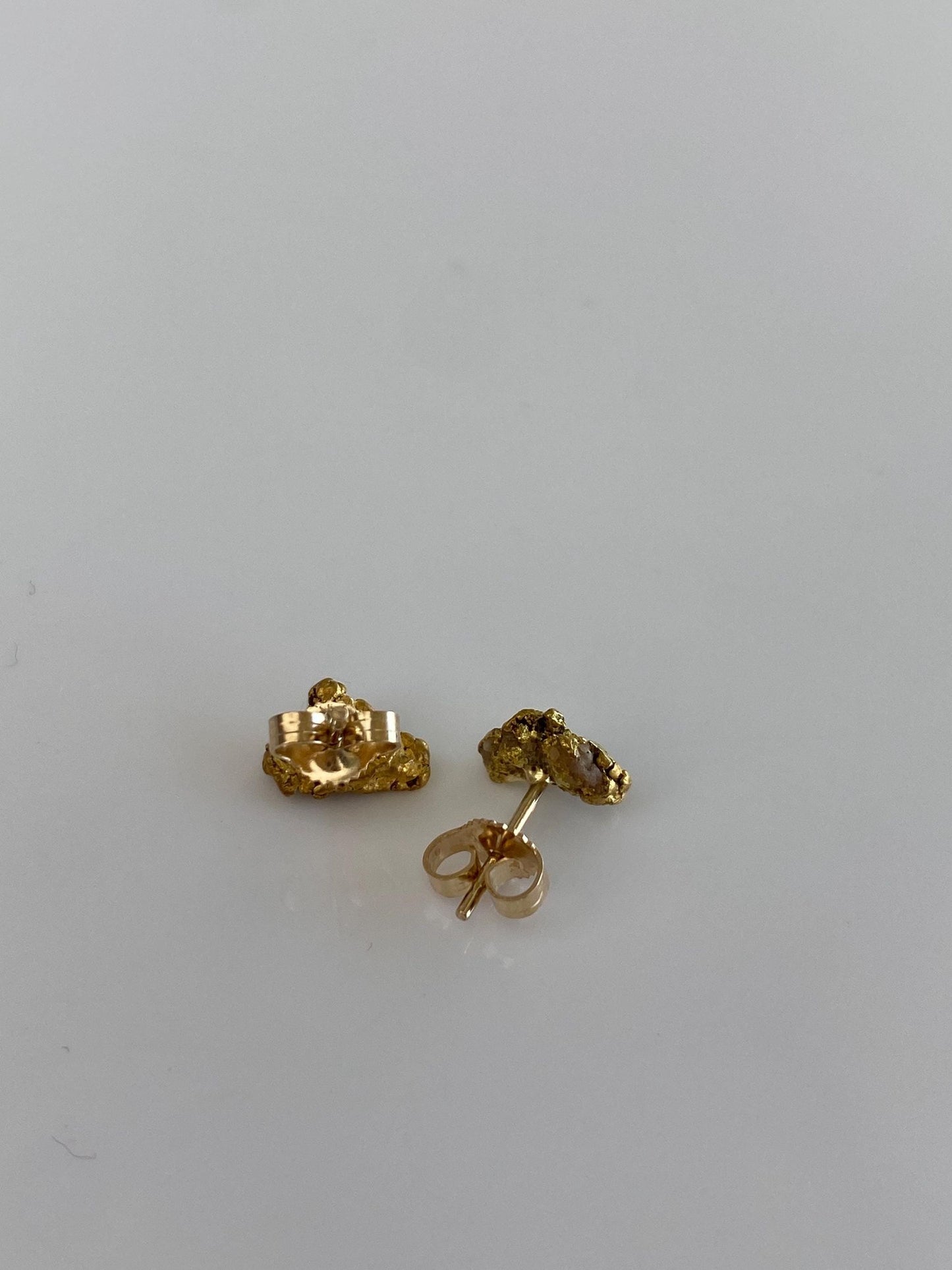 Vintage Solid 20k & 14k Yellow Gold Nugget Stud Earrings