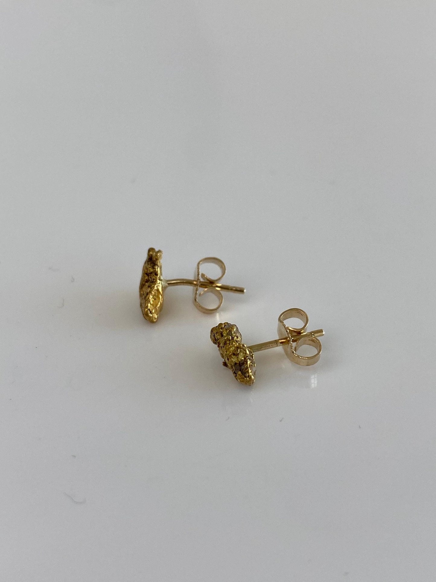 Vintage Solid 20k & 14k Yellow Gold Nugget Stud Earrings