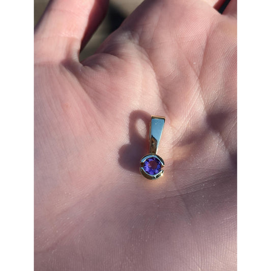 Vintage Solid 14k Yellow Gold Amethyst Charm