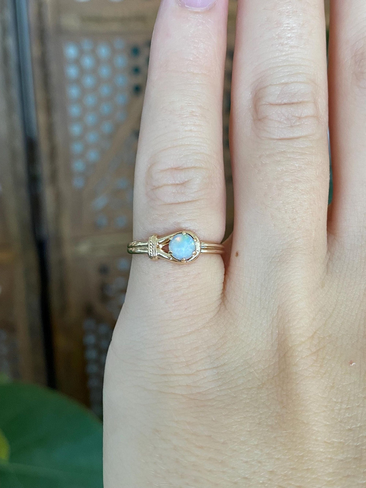 Vintage Solid 14k Yellow Gold Opal Ring - Size 4