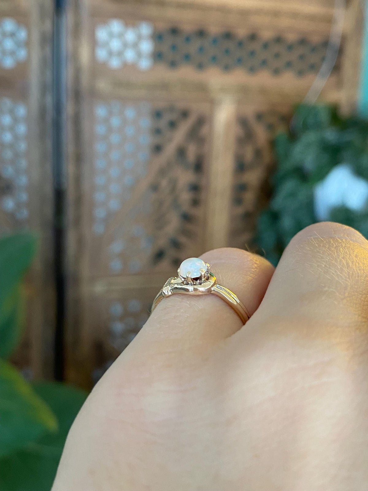Vintage Solid 14k Yellow Gold Opal Ring - Size 4