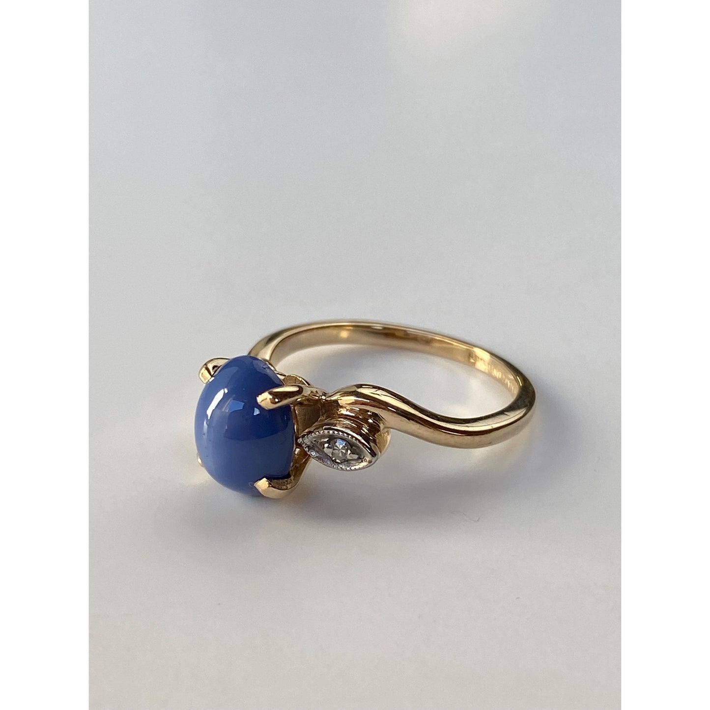Vintage Solid 14k White & Yellow Gold Blue Star Sapphire Diamond Ring - Size 5.75