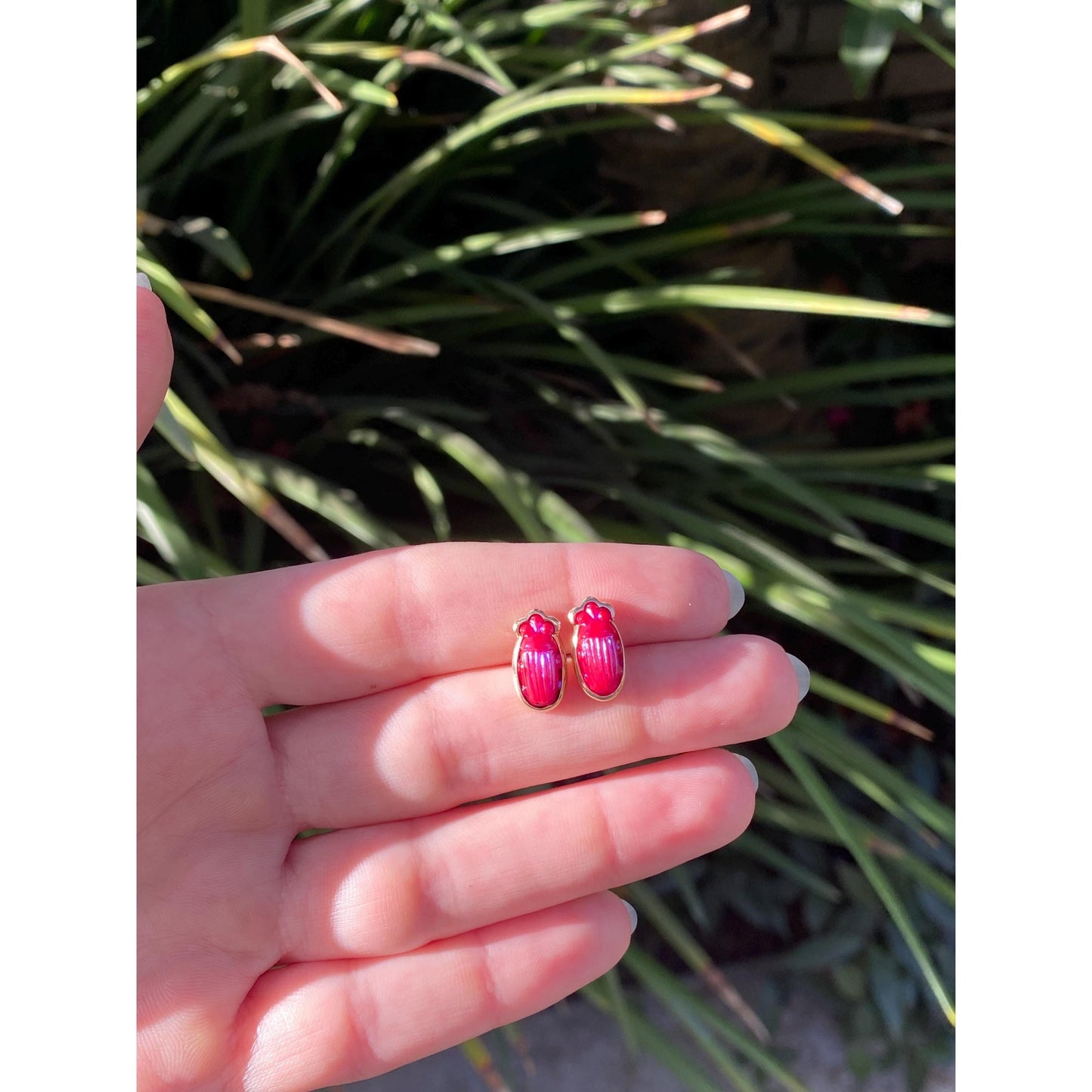 Vintage Solid 14k Yellow Gold Resin Beetle Stud Earrings