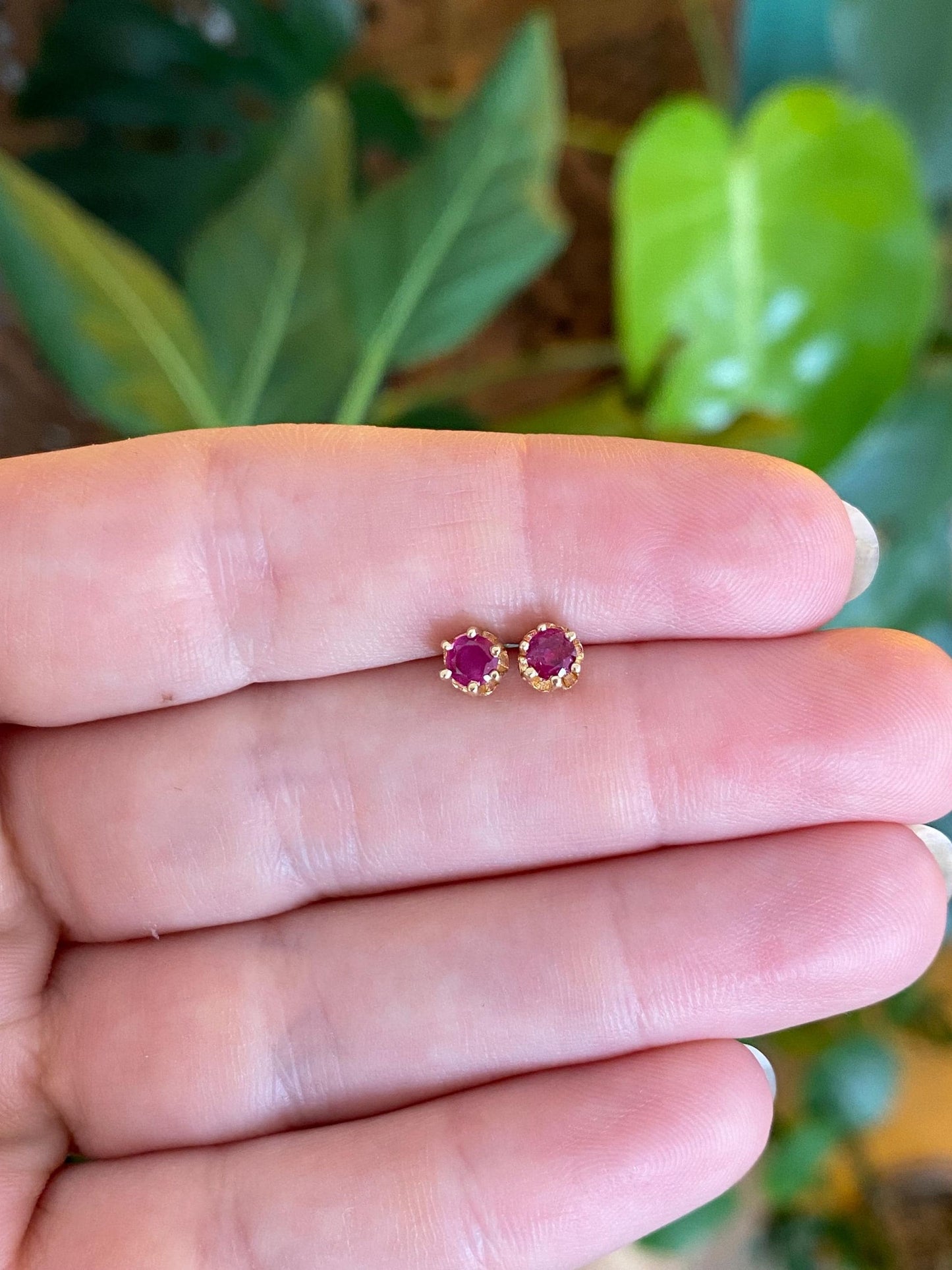 Vintage Solid 14k Yellow Gold Pink Sapphire Stud Earrings
