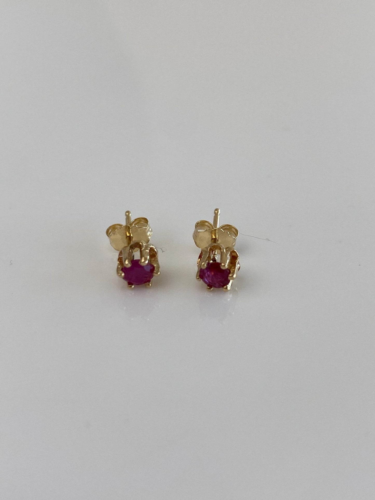 Vintage Solid 14k Yellow Gold Pink Sapphire Stud Earrings