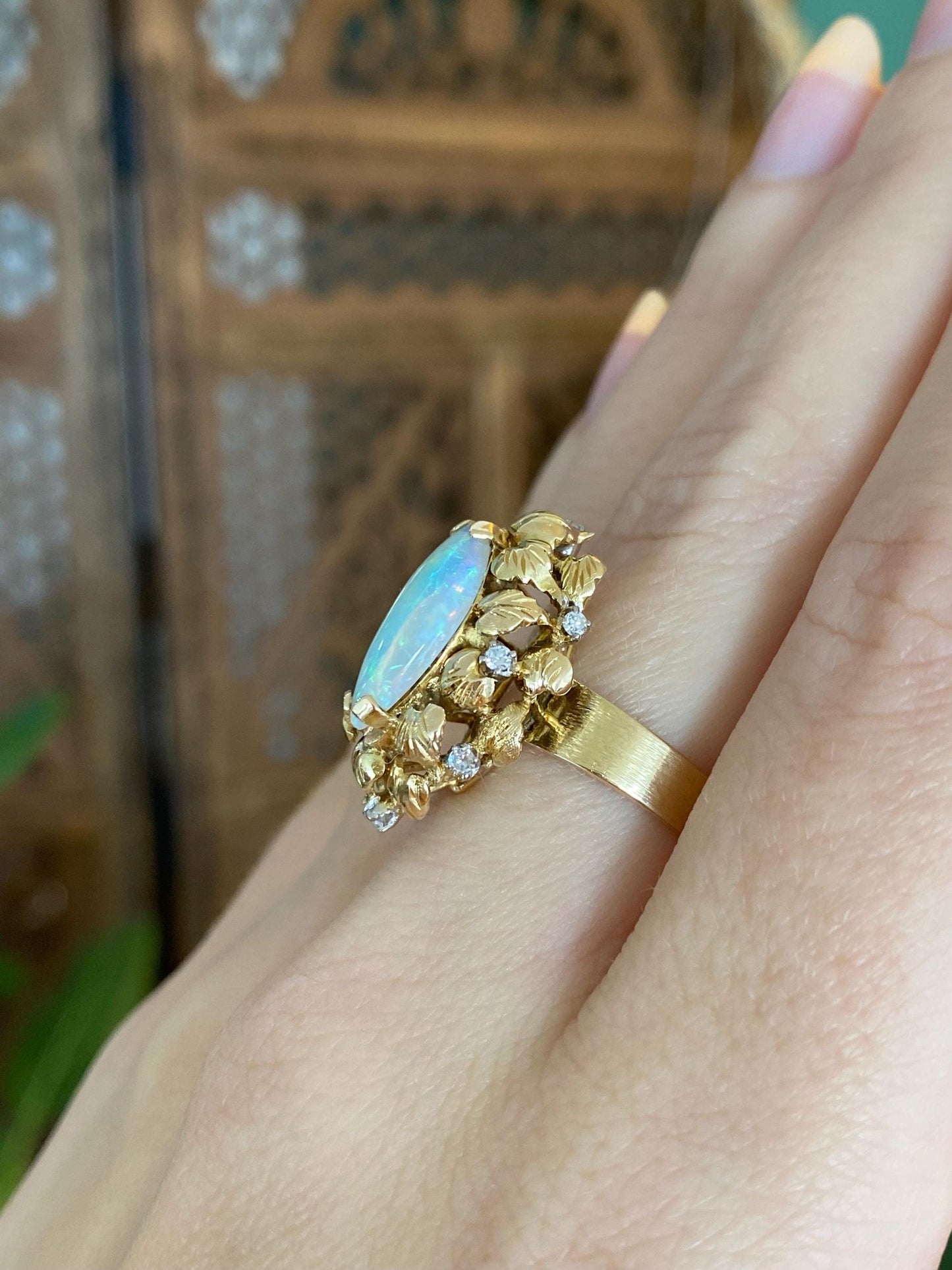 Vintage Solid 14k Yellow Gold Marquis Opal Diamond Leaves Ring - Size 6.25
