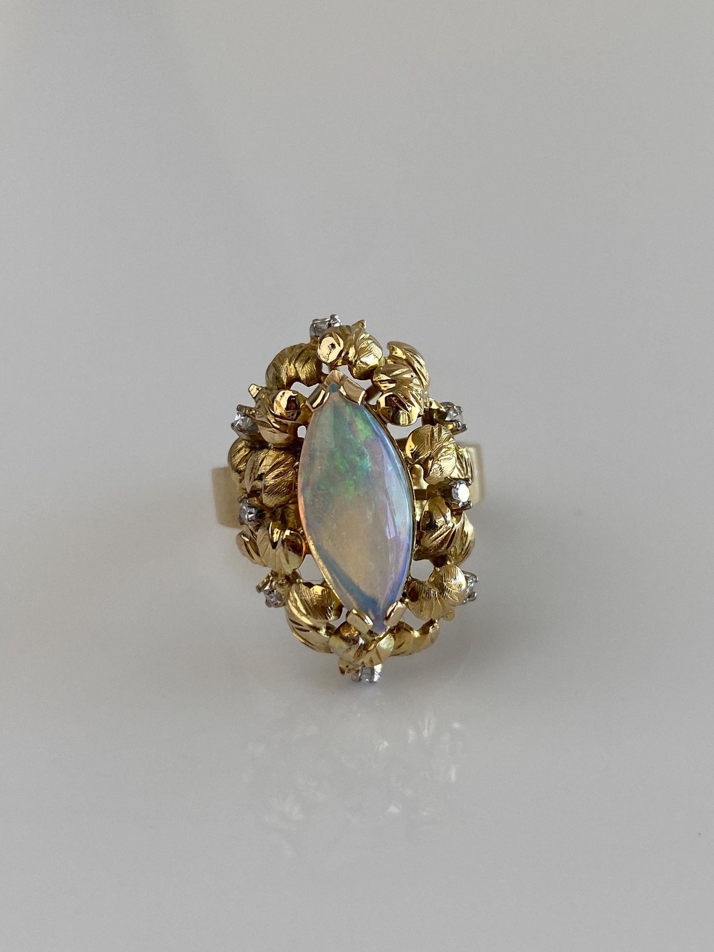 Vintage Solid 14k Yellow Gold Marquis Opal Diamond Leaves Ring - Size 6.25