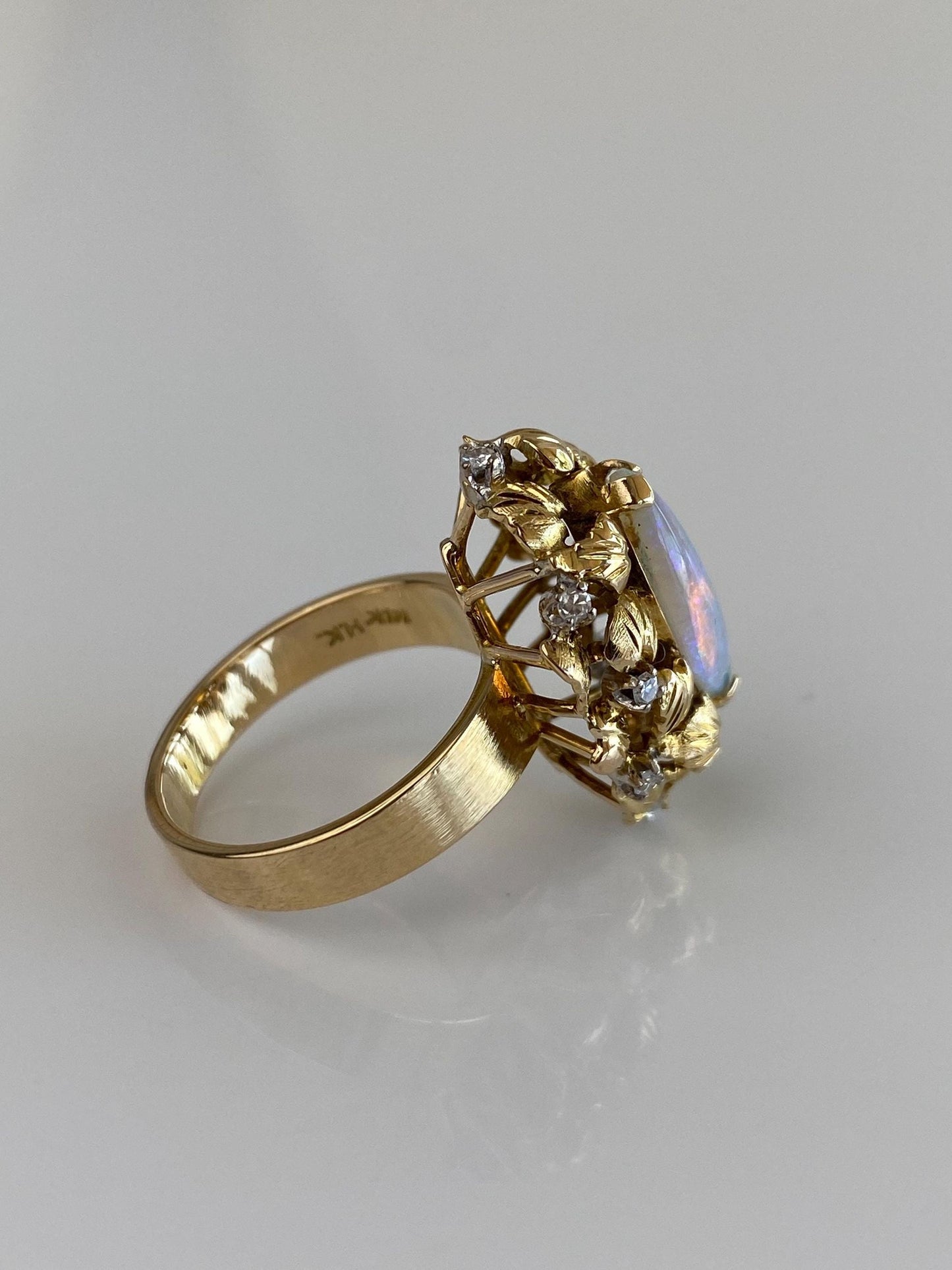 Vintage Solid 14k Yellow Gold Marquis Opal Diamond Leaves Ring - Size 6.25