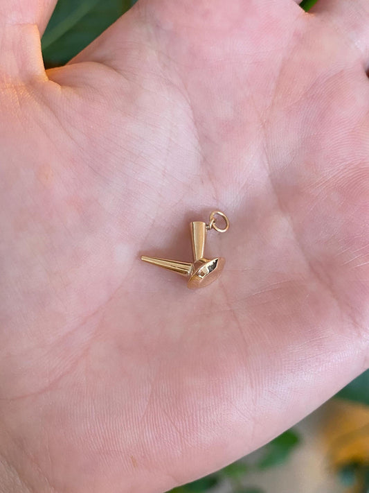 Vintage 18k Yellow Gold Special Funnel Charm