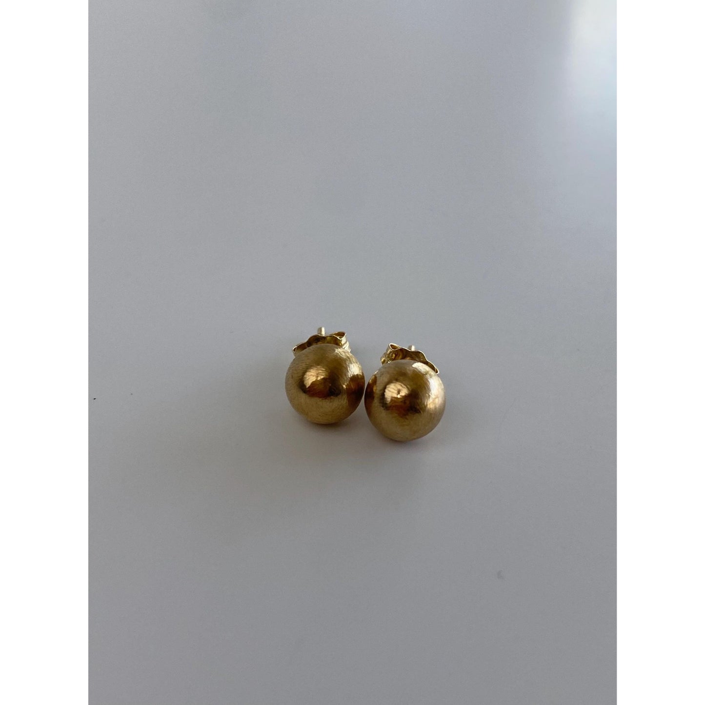 Vintage 14k Yellow Gold Satin Ball Stud Earrings