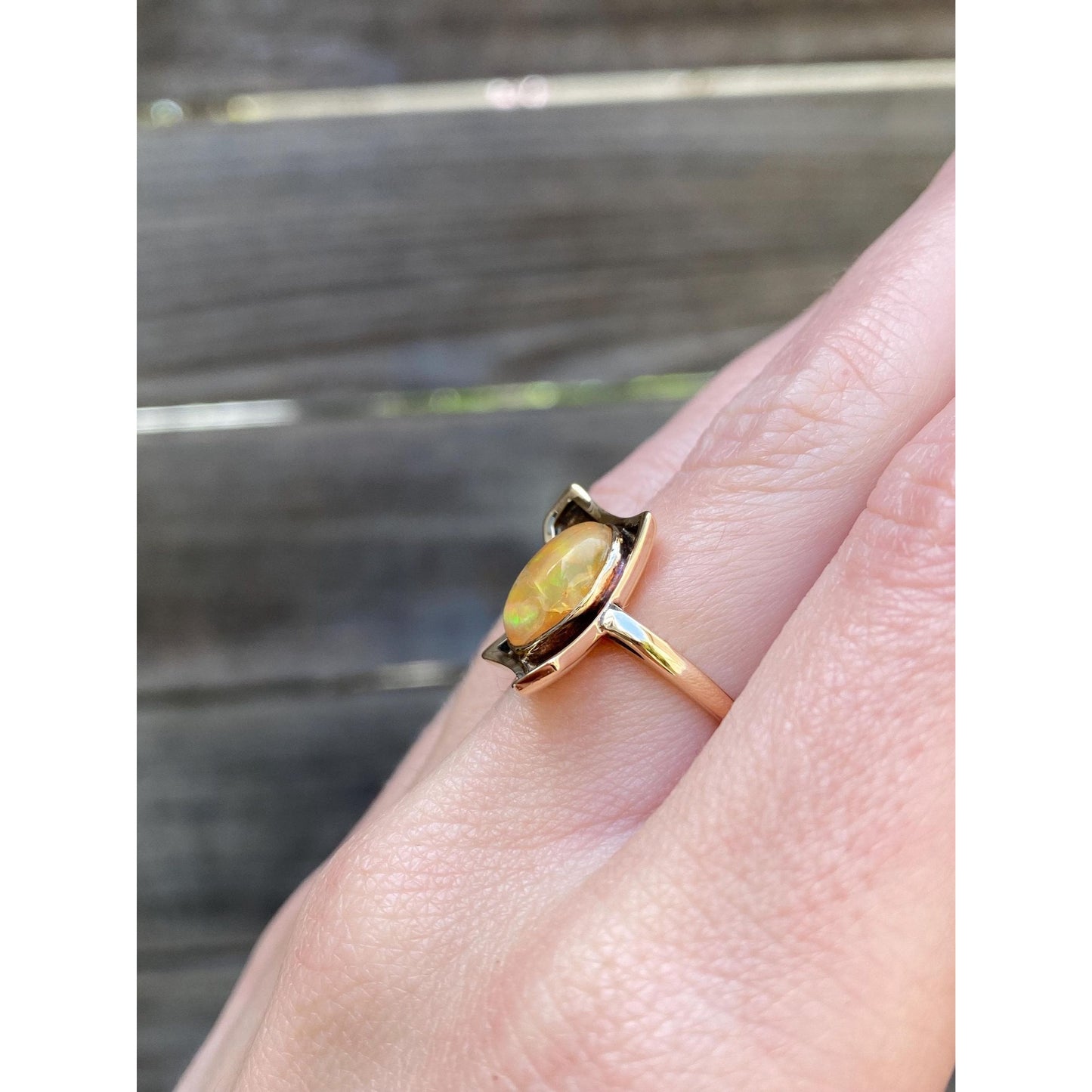 Vintage Solid 14k Yellow Gold Mexican Fire Opal Ring Band - Size 5.75