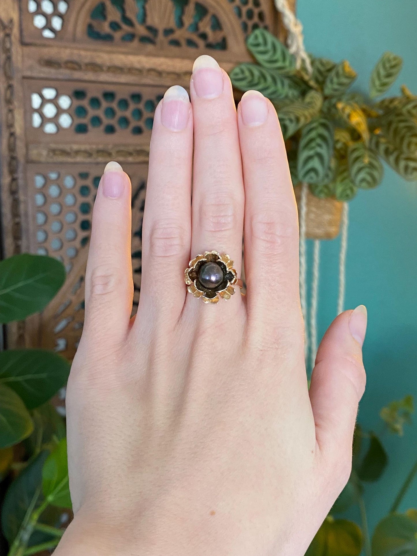 Vintage Solid 14k Yellow Gold Peacock Pearl Flower Ring - Size 6