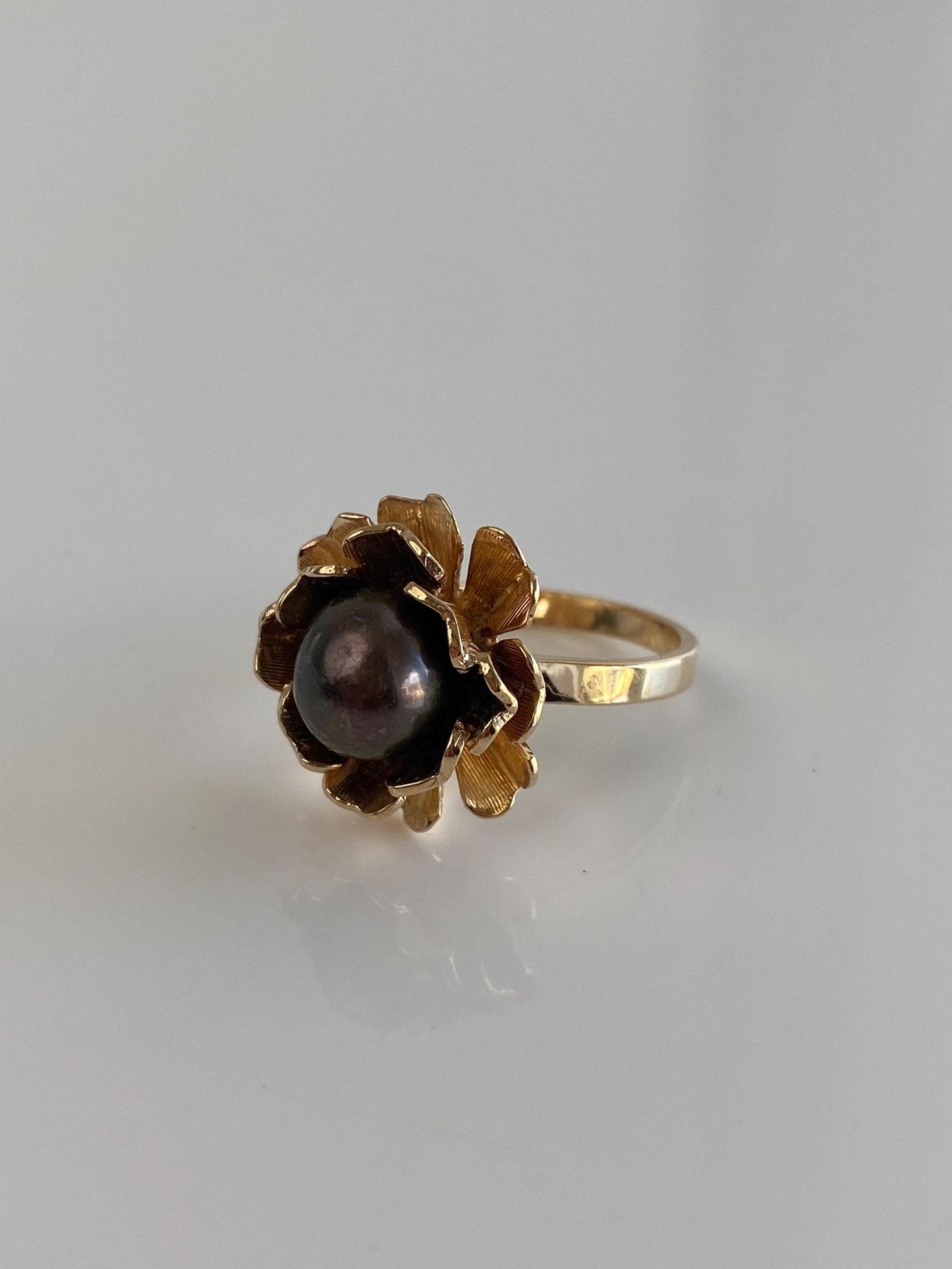 Vintage Solid 14k Yellow Gold Peacock Pearl Flower Ring - Size 6