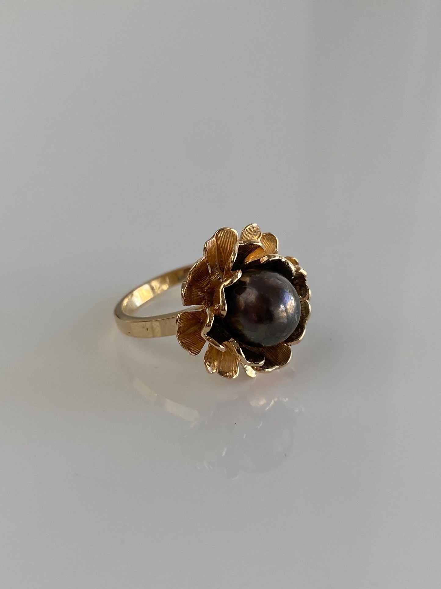 Vintage Solid 14k Yellow Gold Peacock Pearl Flower Ring - Size 6