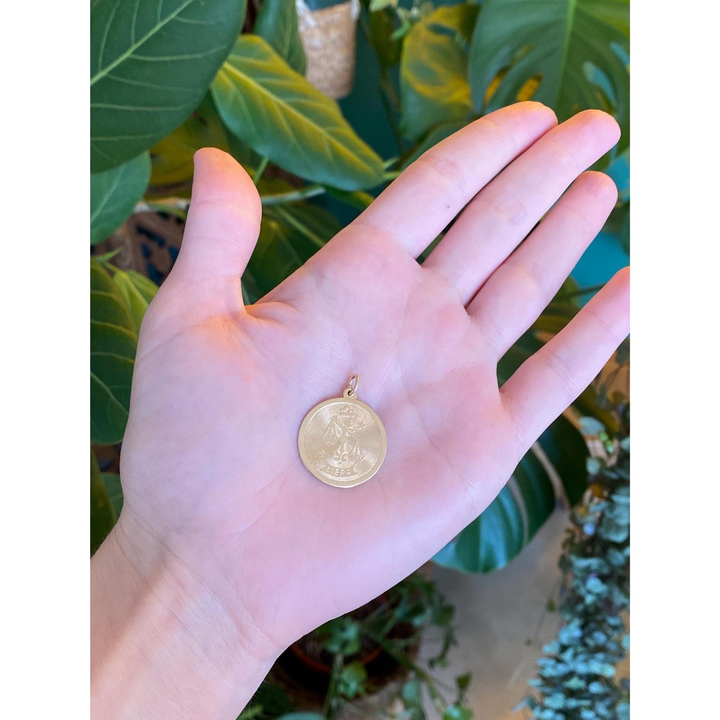 Vintage Solid 10k Yellow Gold Libra Scales Zodiac Charm