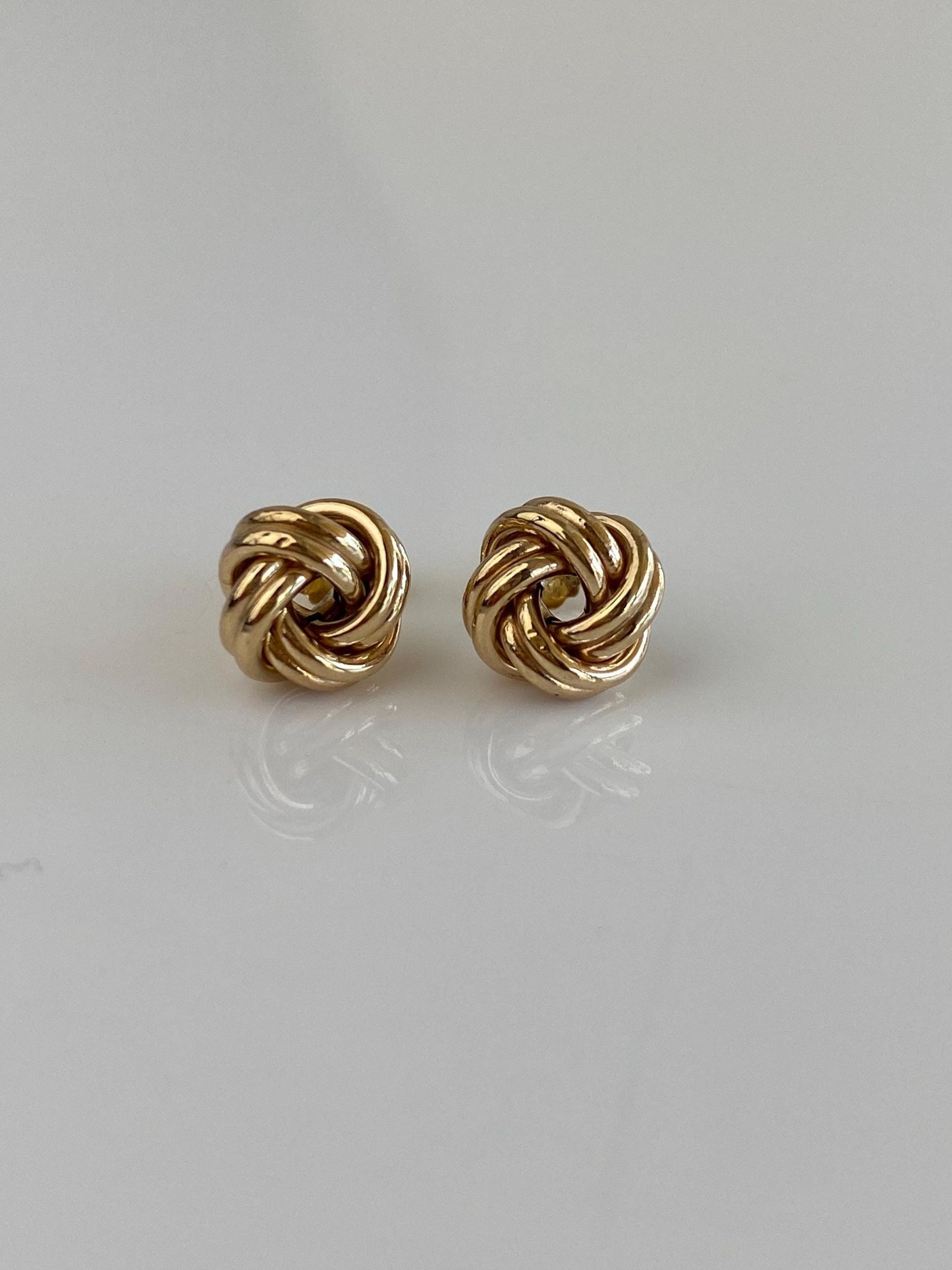 Vintage 14k Yellow Gold Knot Stud Earrings