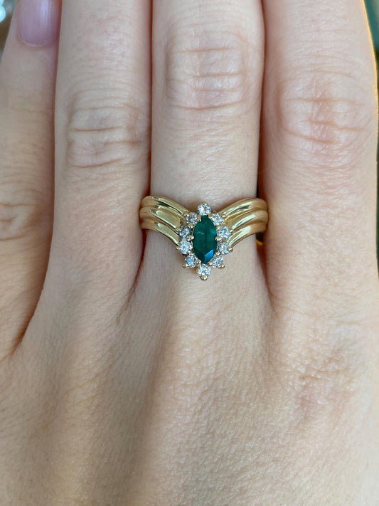 Vintage Solid 14k Yellow Gold Diamond Halo Emerald Designed Chevron Ring - Size 8.25
