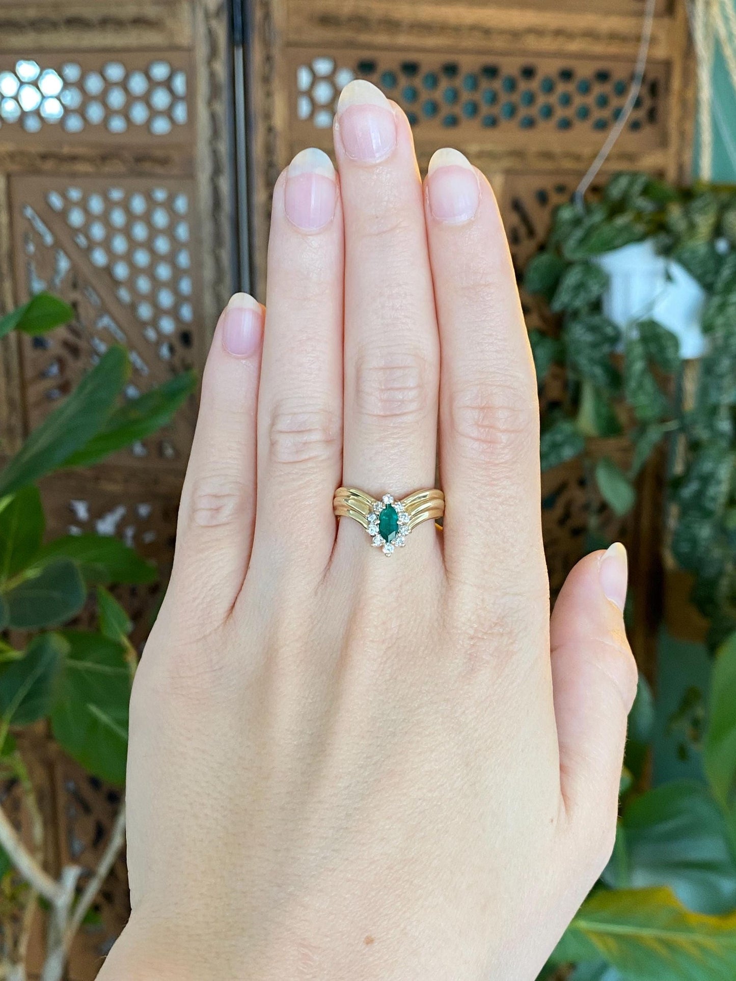 Vintage Solid 14k Yellow Gold Diamond Halo Emerald Designed Chevron Ring - Size 8.25