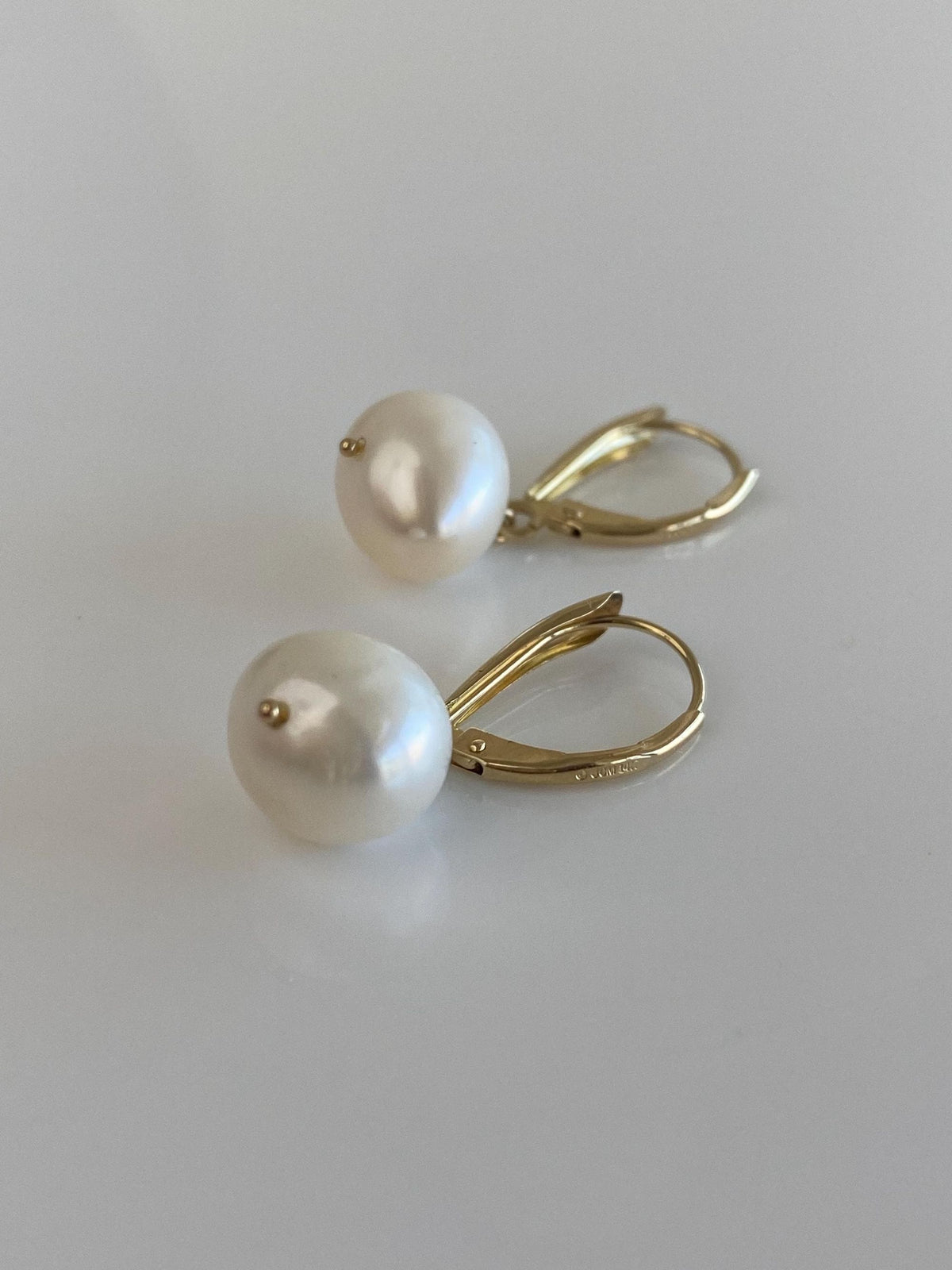 Vintage Solid 14k Yellow Gold Pearl Dangle Earrings
