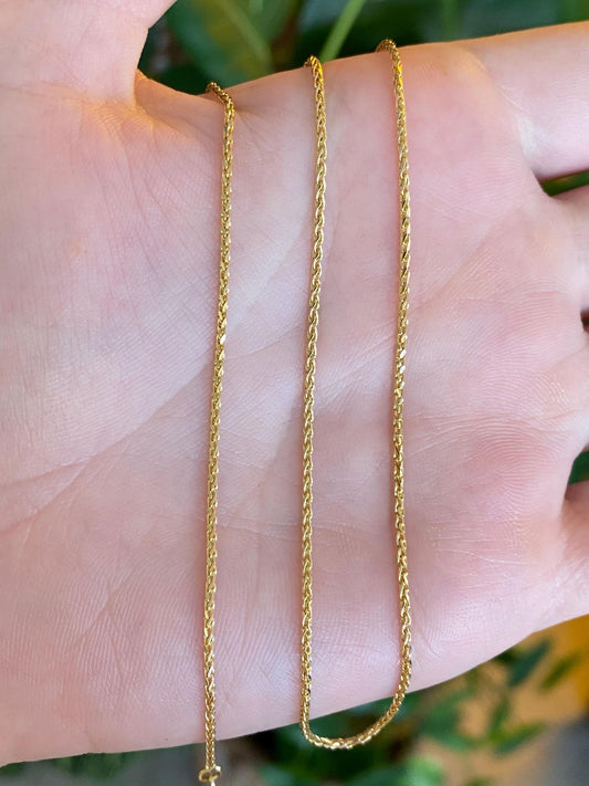 Vintage Solid 14k Yellow Gold Diamond Cut Slim Wheat Chain Necklace - 18 inches