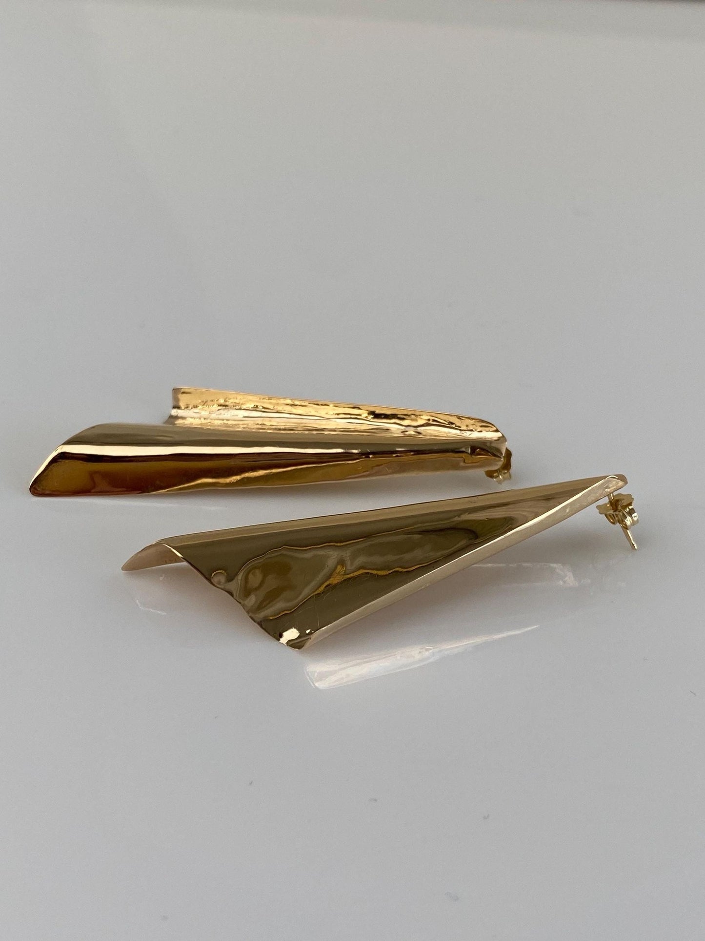 Vintage Solid 14k Yellow Gold Folded Triangle Stud Earrings