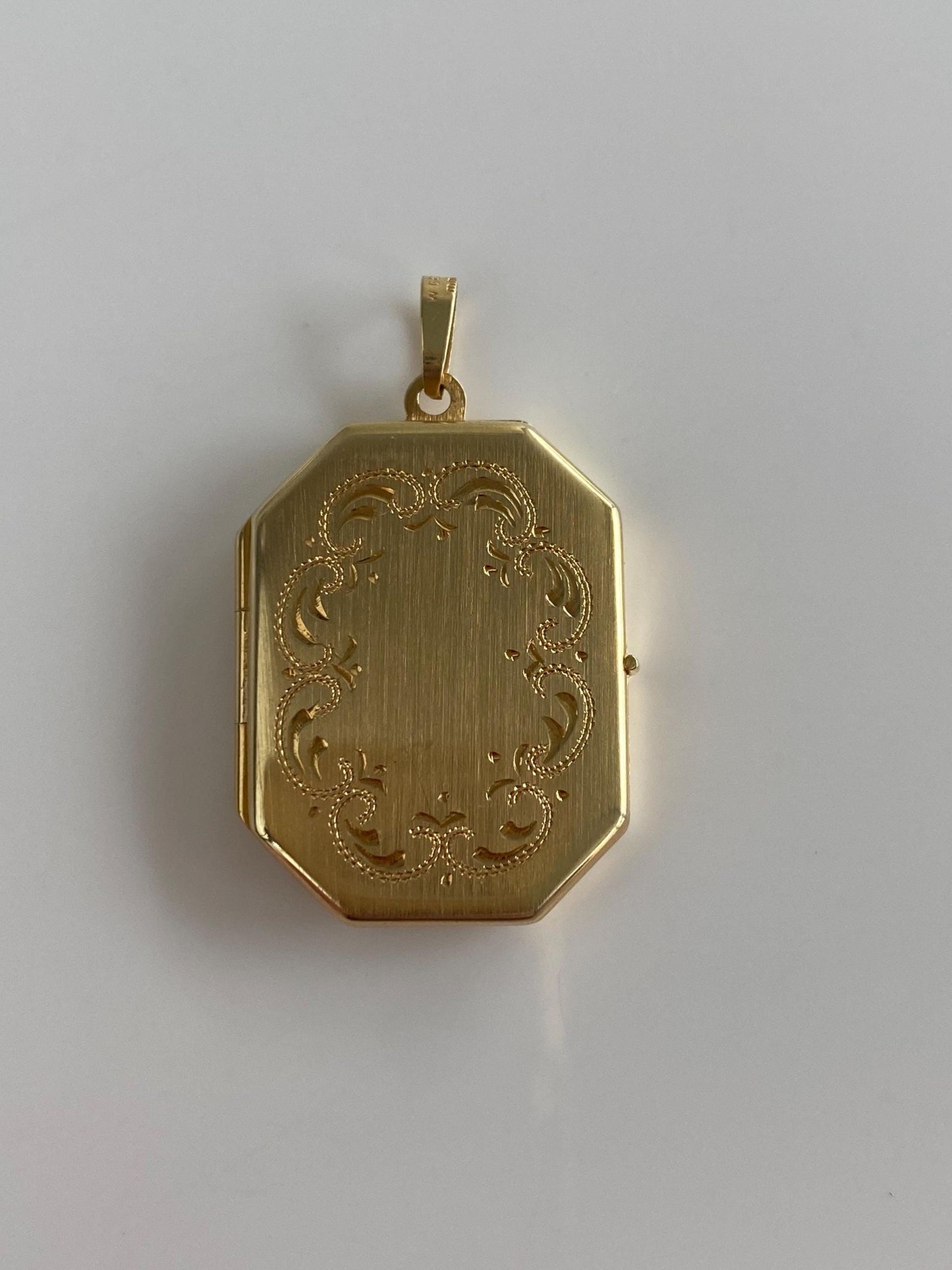 Vintage Solid 14k Yellow Gold Engraved Locket Charm