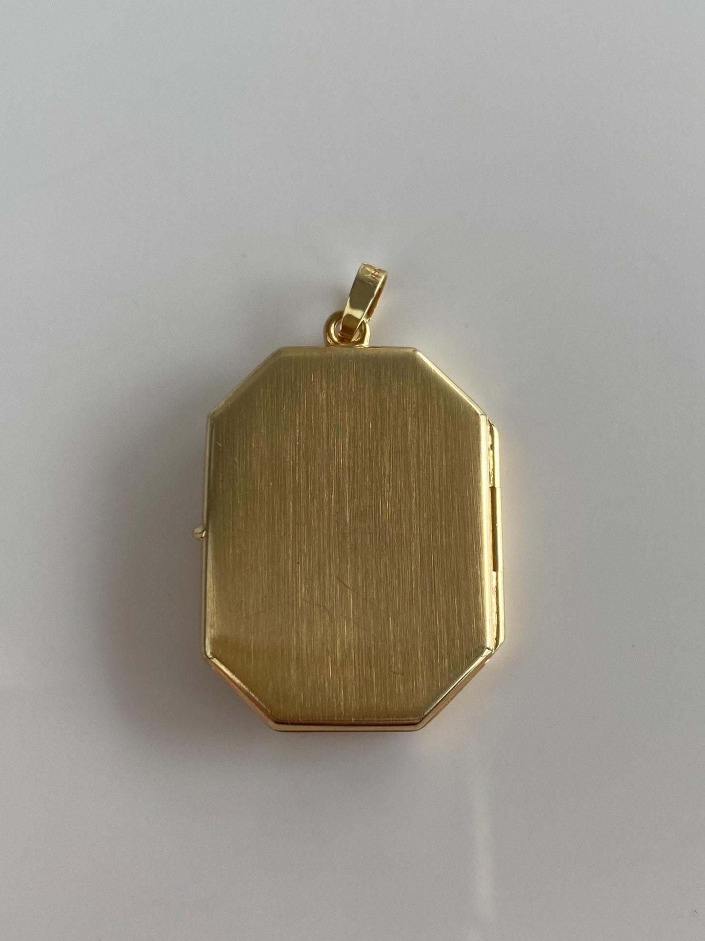 Vintage Solid 14k Yellow Gold Engraved Locket Charm