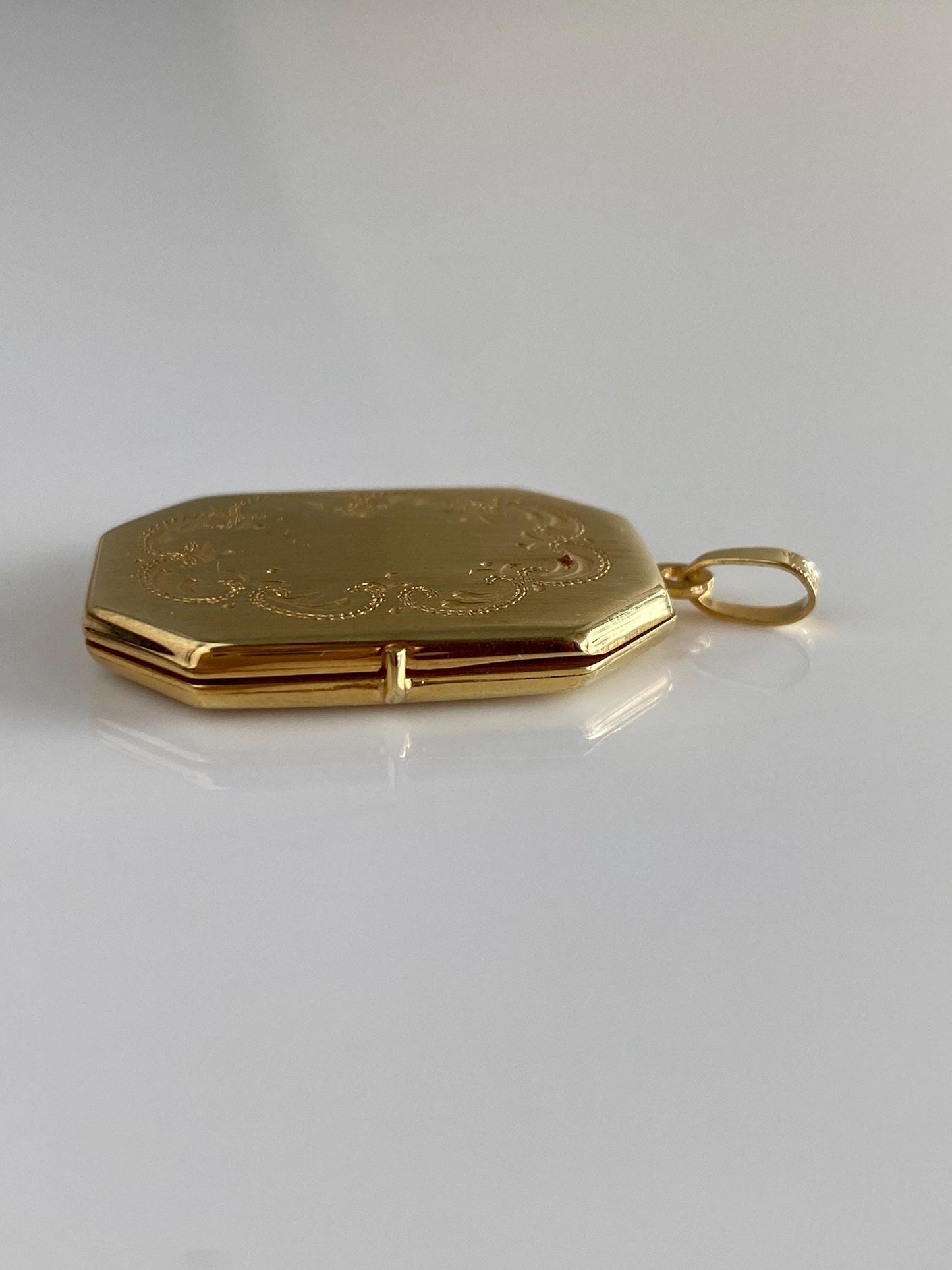 Vintage Solid 14k Yellow Gold Engraved Locket Charm