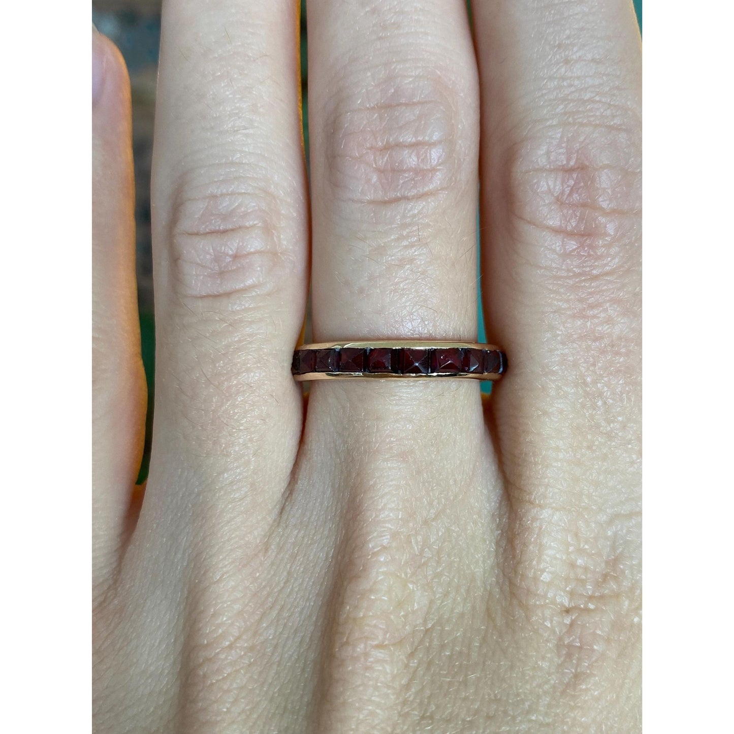 Vintage Solid 14k Yellow Gold Red Cubic Zirconia Pyramid Ring Band - Size 7.5