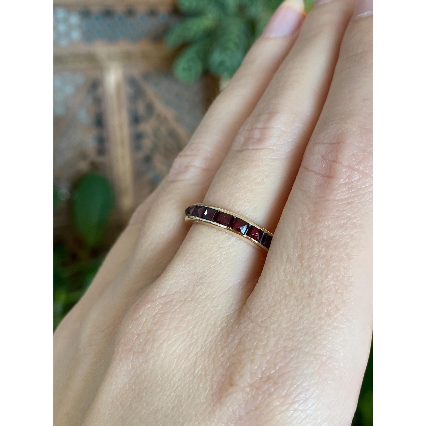 Vintage Solid 14k Yellow Gold Red Cubic Zirconia Pyramid Ring Band - Size 7.5