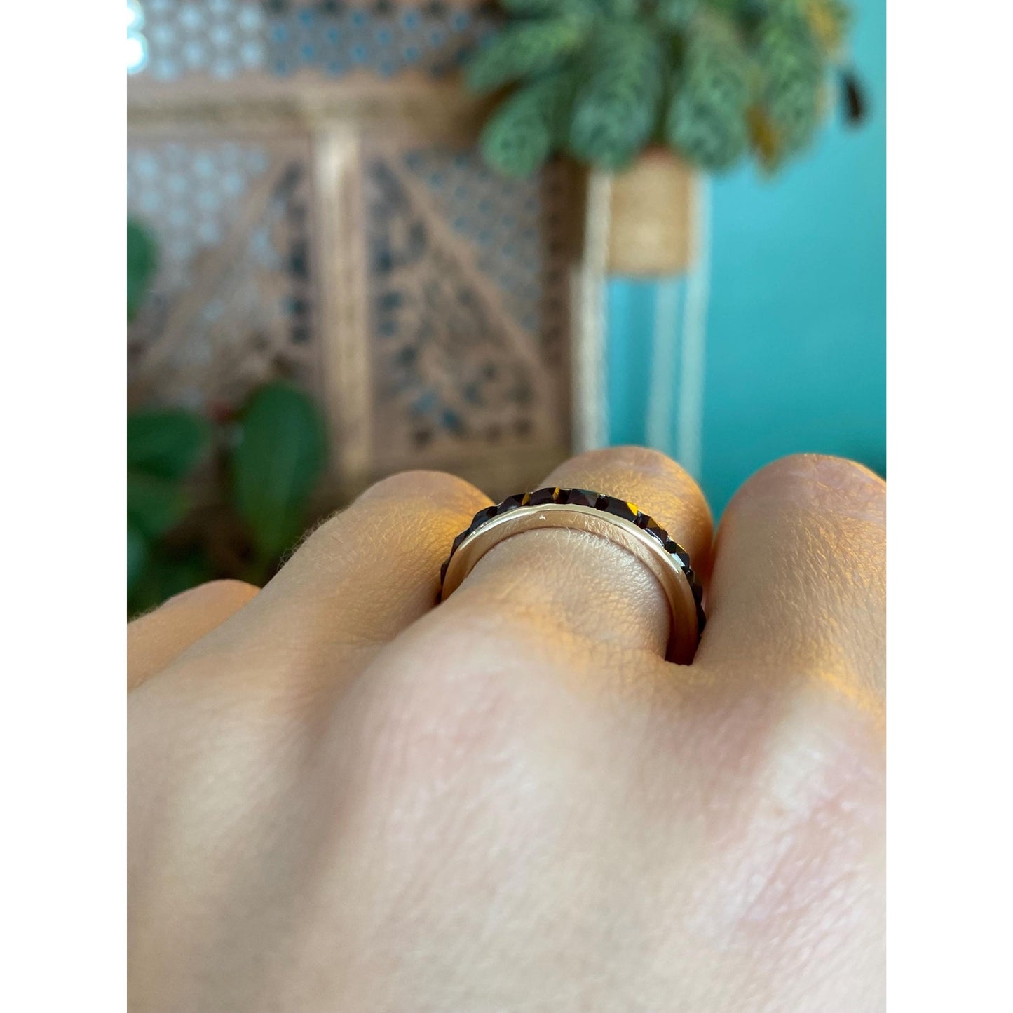 Vintage Solid 14k Yellow Gold Red Cubic Zirconia Pyramid Ring Band - Size 7.5