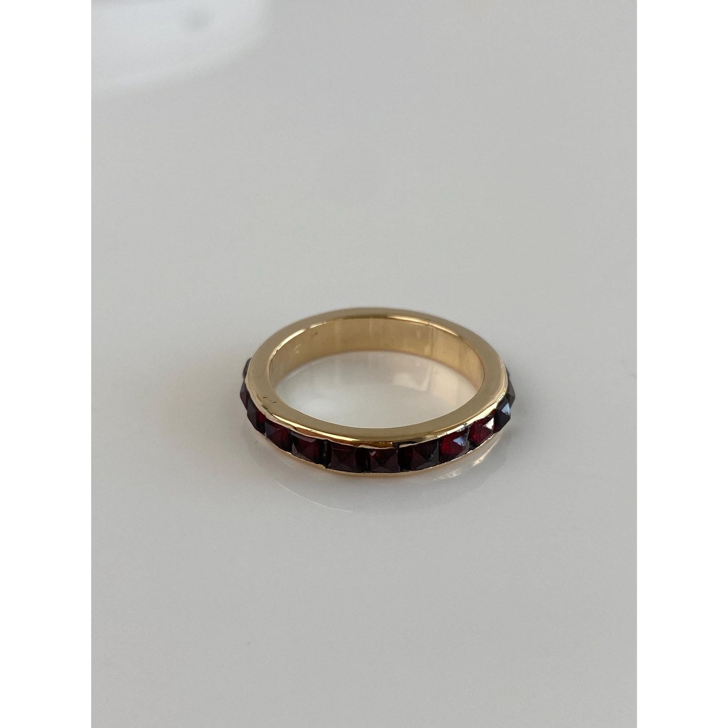 Vintage Solid 14k Yellow Gold Red Cubic Zirconia Pyramid Ring Band - Size 7.5