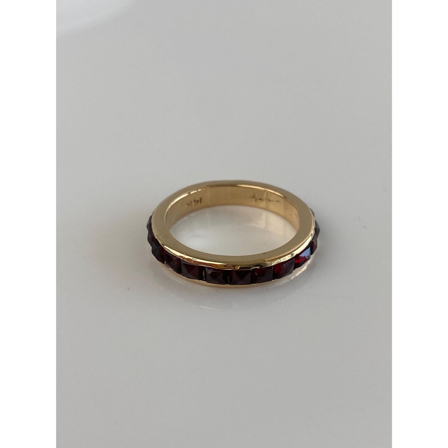 Vintage Solid 14k Yellow Gold Red Cubic Zirconia Pyramid Ring Band - Size 7.5