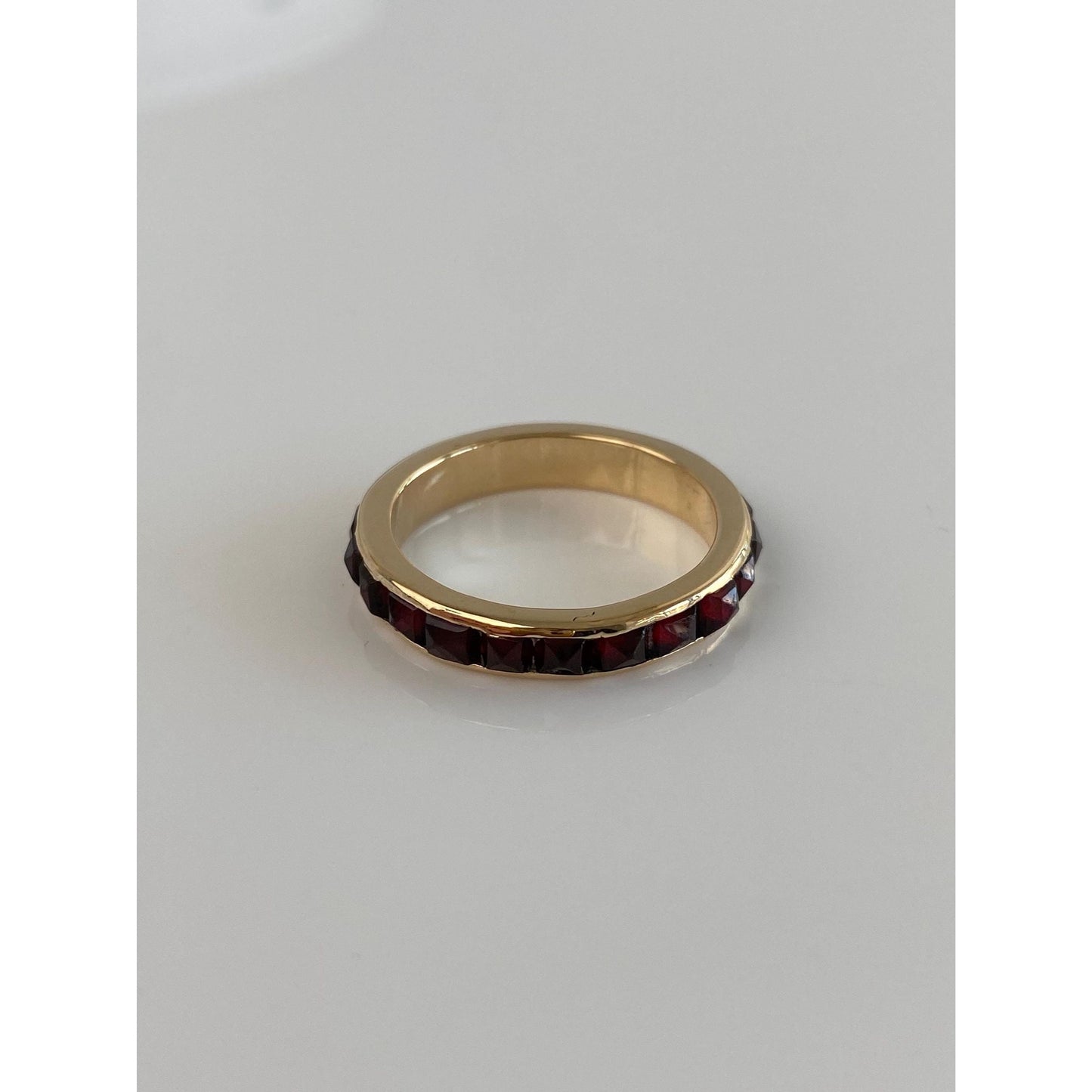 Vintage Solid 14k Yellow Gold Red Cubic Zirconia Pyramid Ring Band - Size 7.5