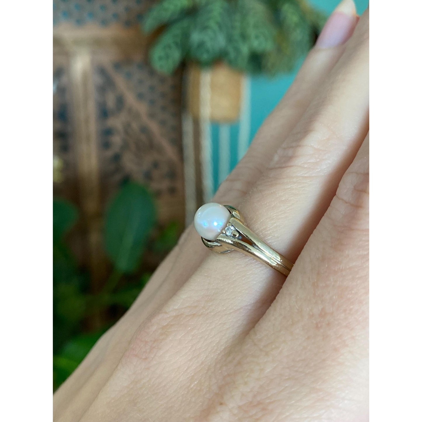 Vintage Solid 18k White Gold Diamond Pearl Ring - Size 7