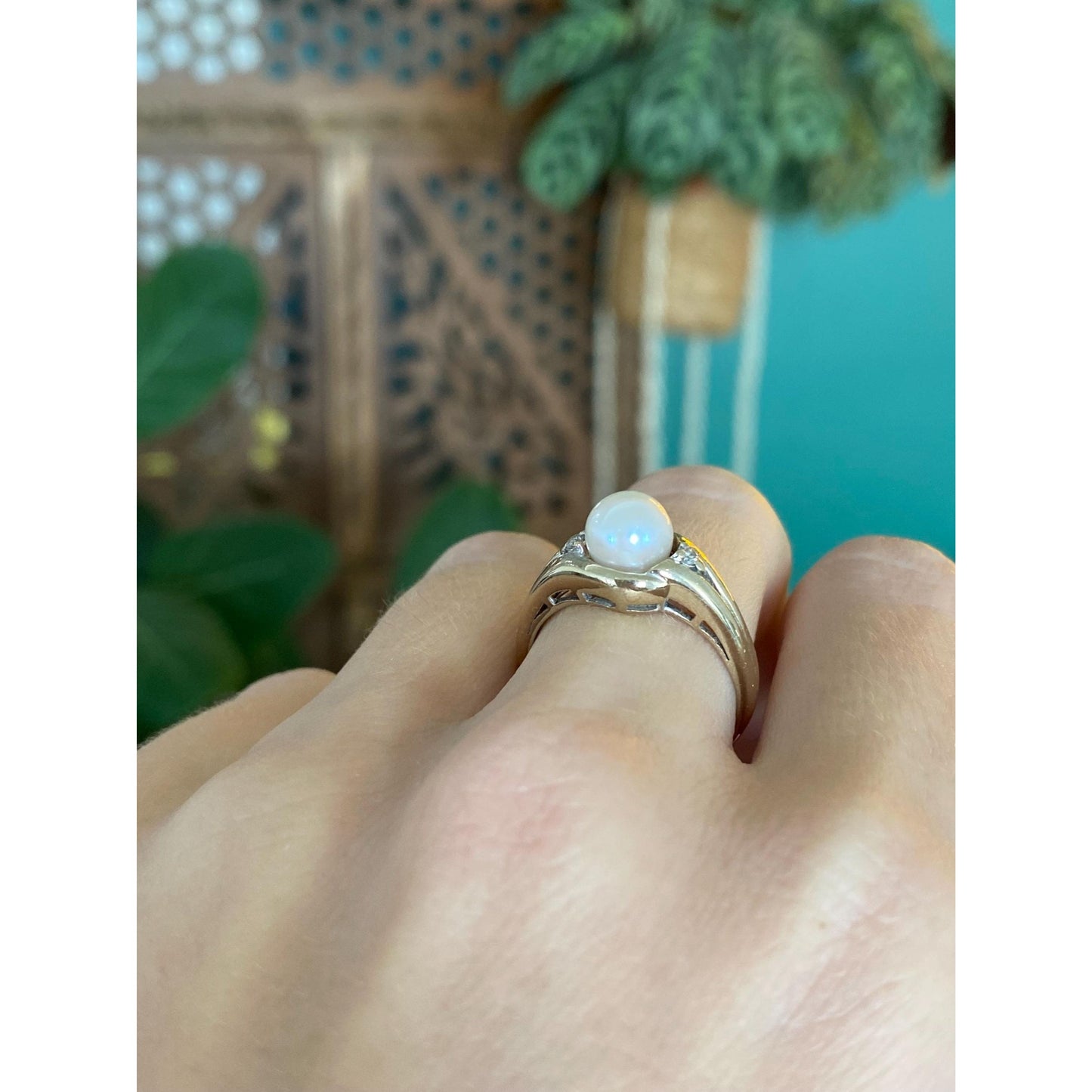 Vintage Solid 18k White Gold Diamond Pearl Ring - Size 7