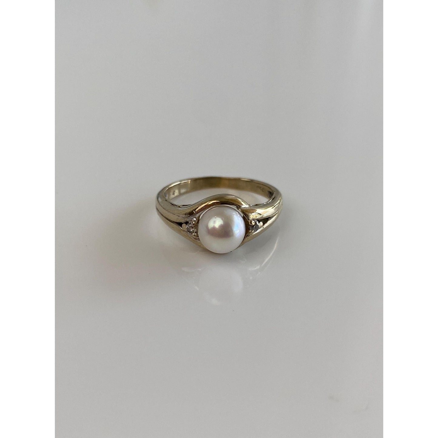 Vintage Solid 18k White Gold Diamond Pearl Ring - Size 7