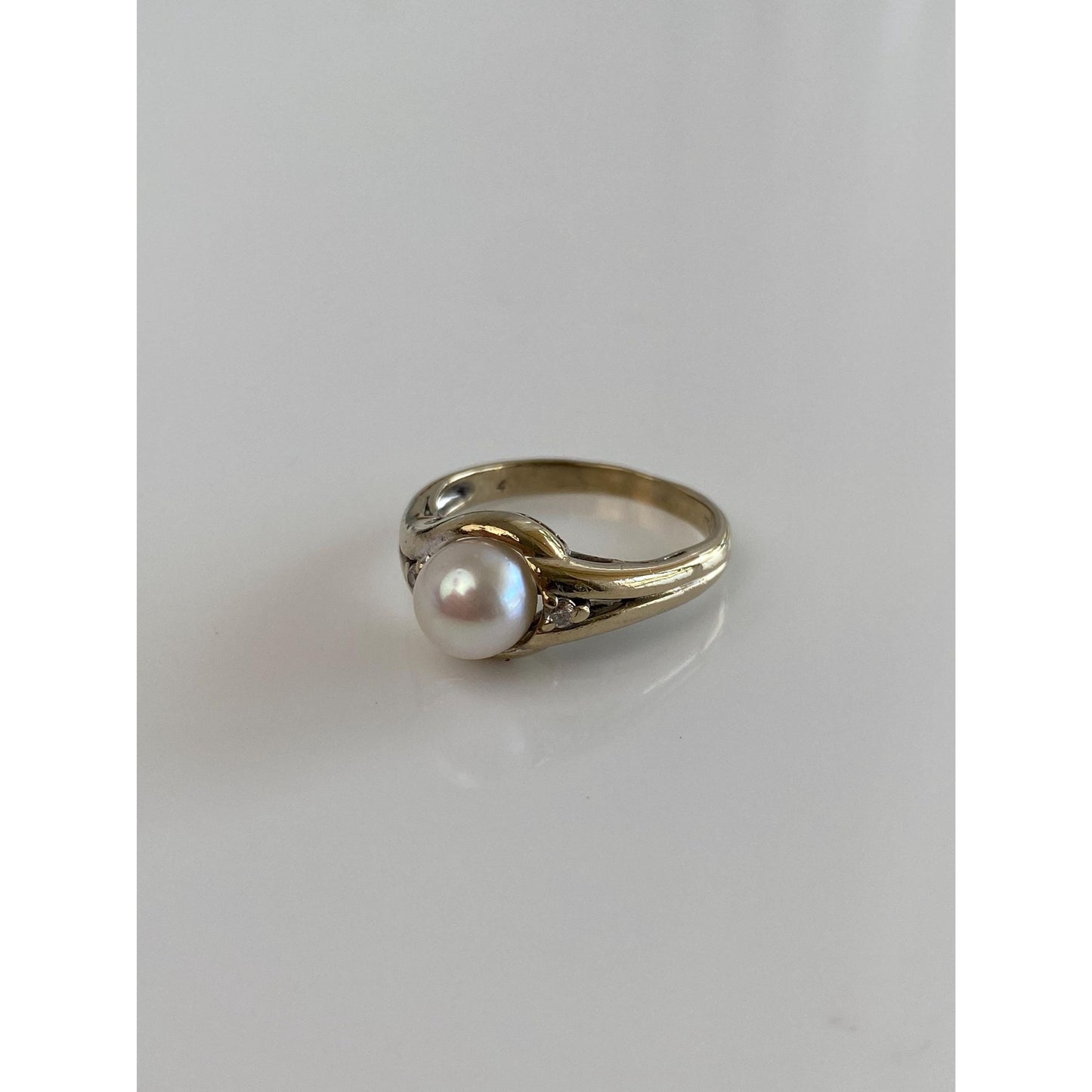 Vintage Solid 18k White Gold Diamond Pearl Ring - Size 7