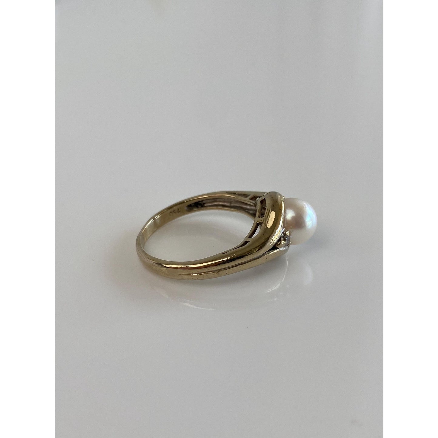 Vintage Solid 18k White Gold Diamond Pearl Ring - Size 7