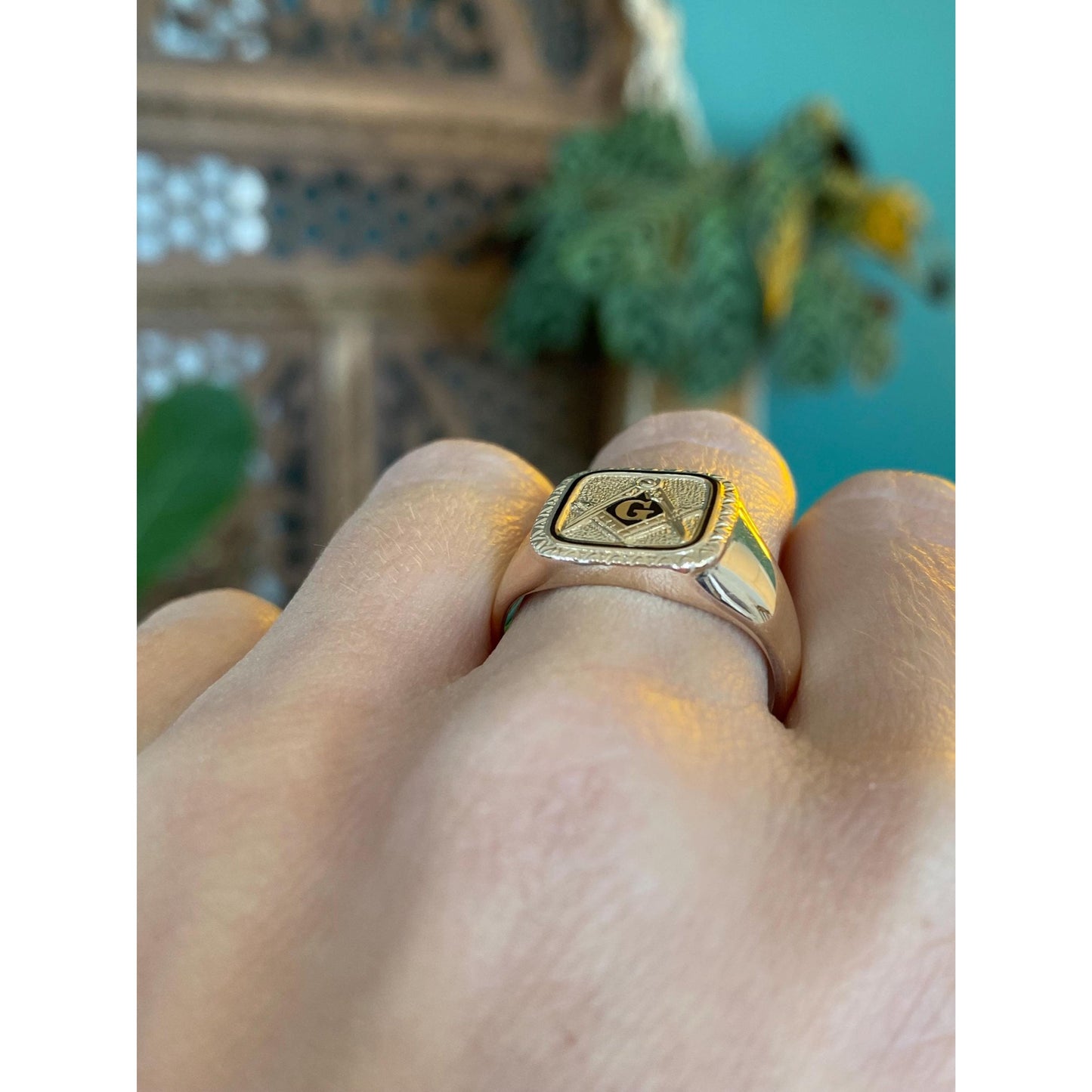 Vintage Solid 10k Rosey Gold Enamel Freemason Signet Ring - Size 9.25