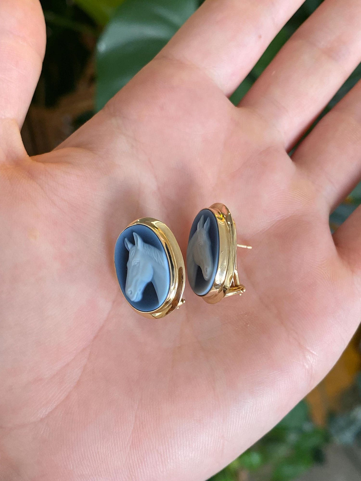 Vintage Solid 14k Yellow Gold Horse Cameo Drop Earrings
