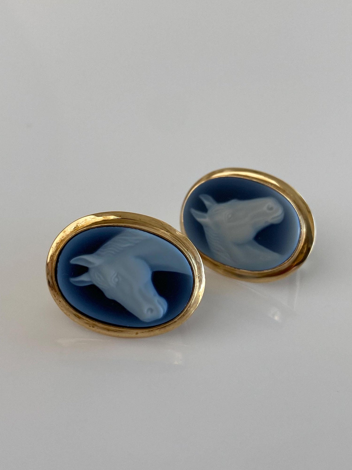 Vintage Solid 14k Yellow Gold Horse Cameo Drop Earrings