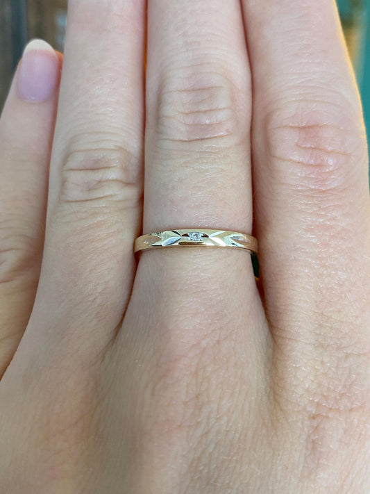 Vintage Solid 14k Yellow Gold Diamond Diamond Cut Ring Band - Size 5.25