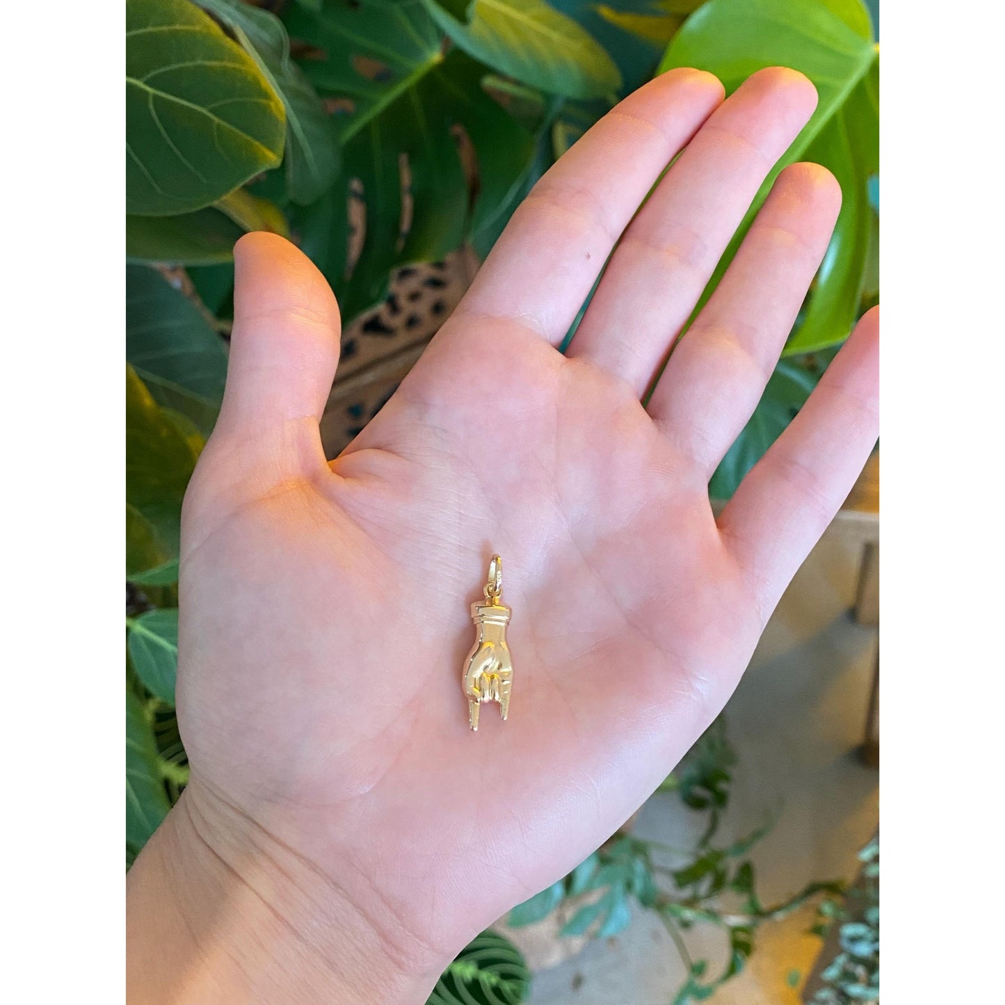 Vintage 18k Good Luck Hand Charm