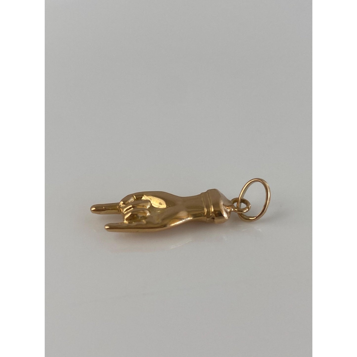 Vintage 18k Good Luck Hand Charm
