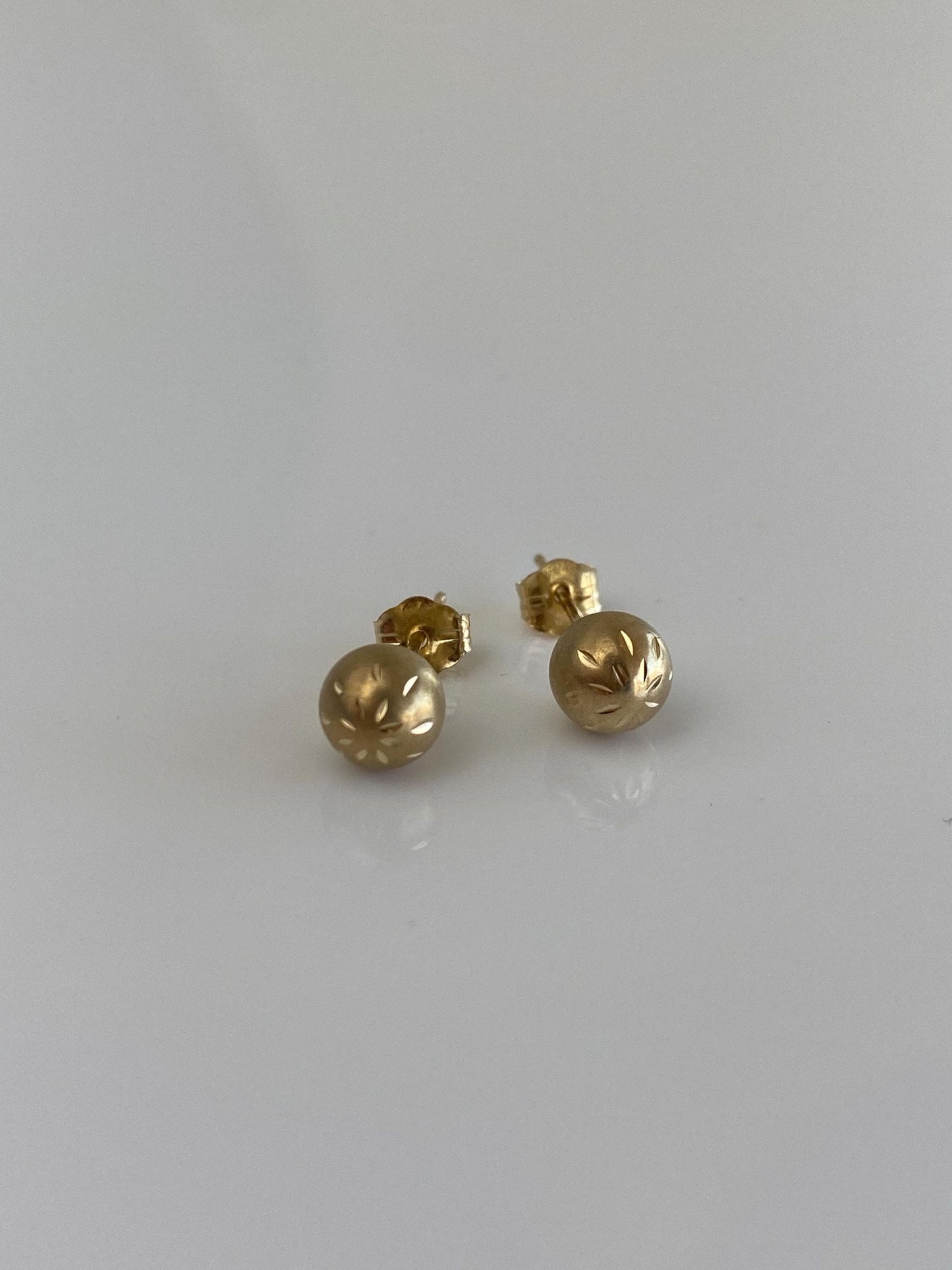 Vintage 14k Yellow Gold Diamond Cut Satin Gold Ball Stud Earrings