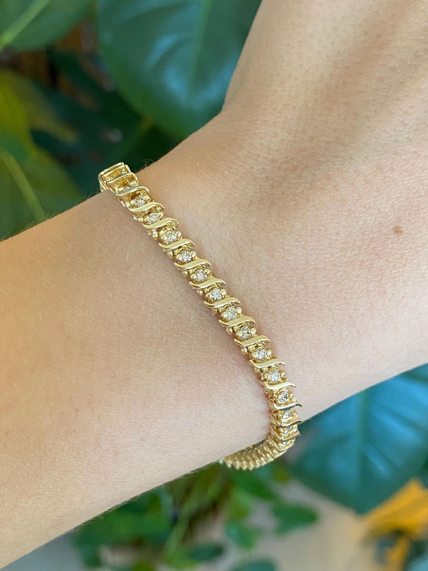 Vintage Solid 14k Yellow Gold Diamond Tennis Bracelet - 7.25 Inches